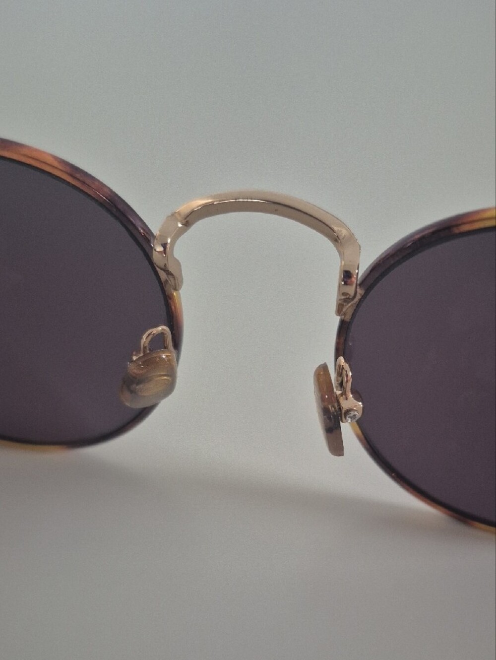 NWOT Crap Eyewear - Round Light Tortoiseshell Frame Sunglasses with Gold Accents - Picture 14 of 16